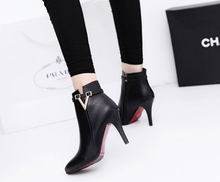 [HCM]Giày Bốt Nữ Cao Gót 9 Phân Màu Đen ADODA - ADDGN297