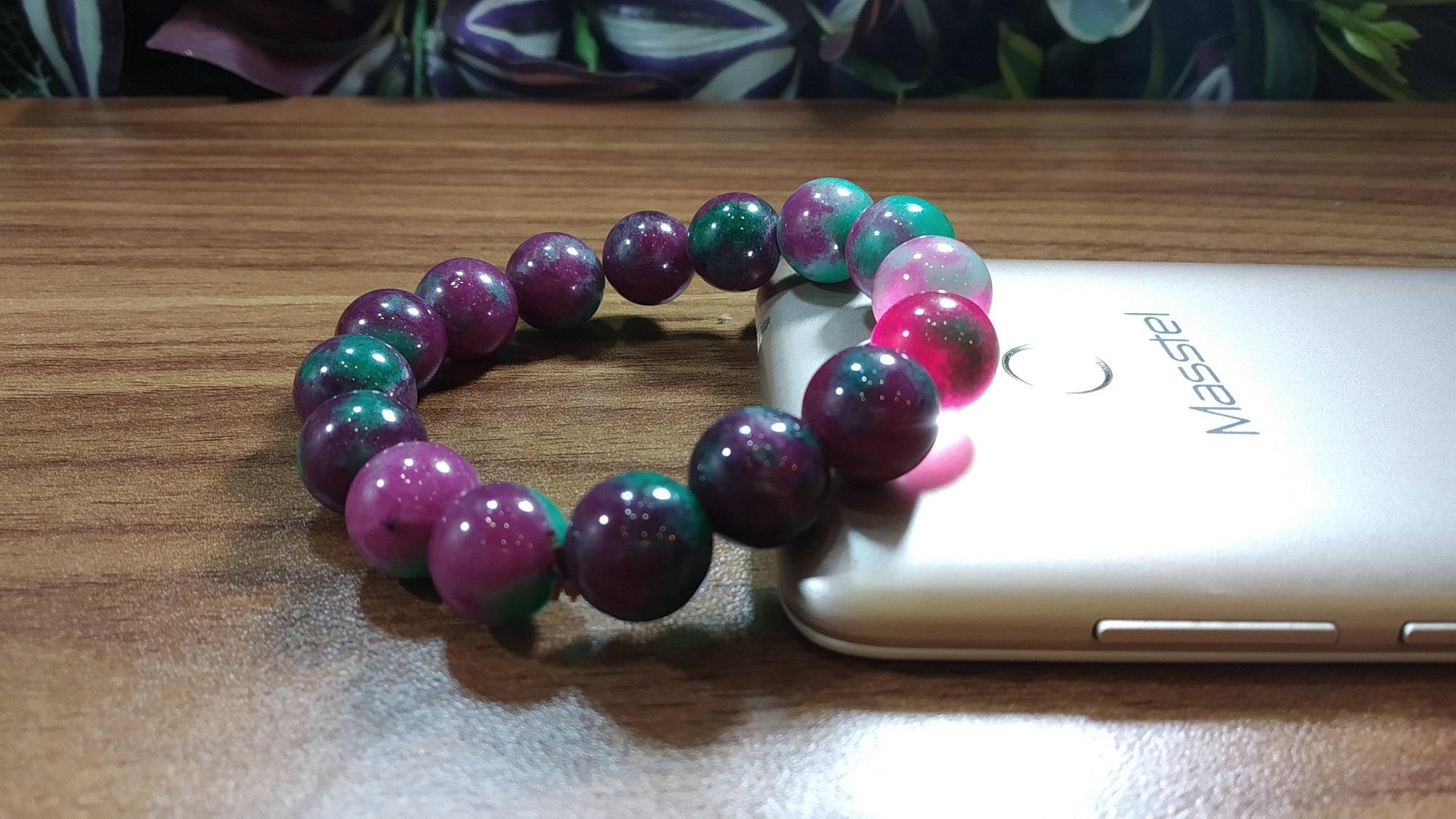 Vòng phong thủy, Vòng đá tự nhiên ruby Nam Phi đa sắc 12li
