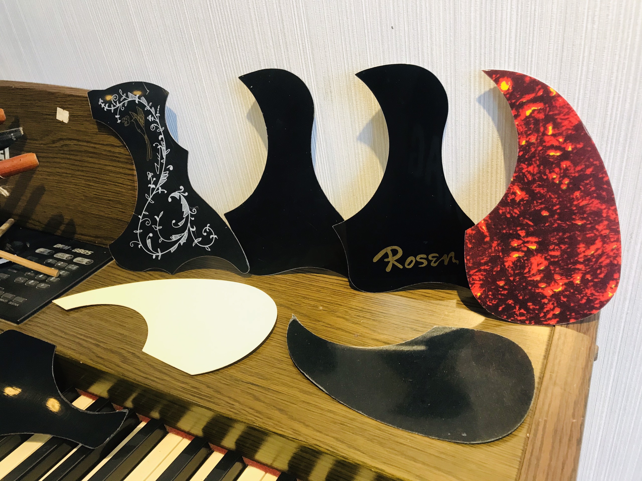 Miếng dán chống xước Có Hoa Văn cho Đàn Guitar