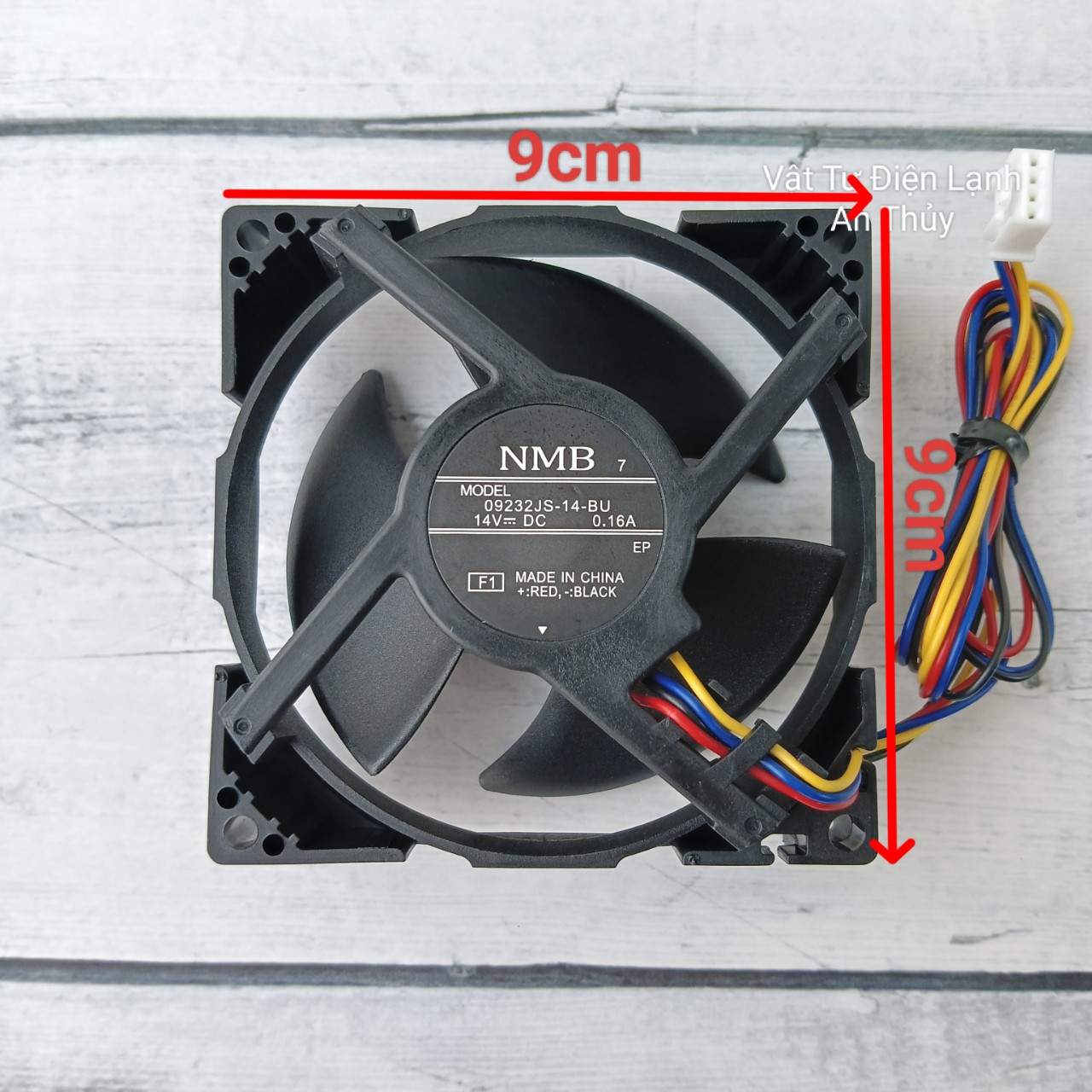 Quạt tủ lạnh toshiba 14v 4 dây kích thước 9cm x 9cm cánh đen hàng hãng nidec