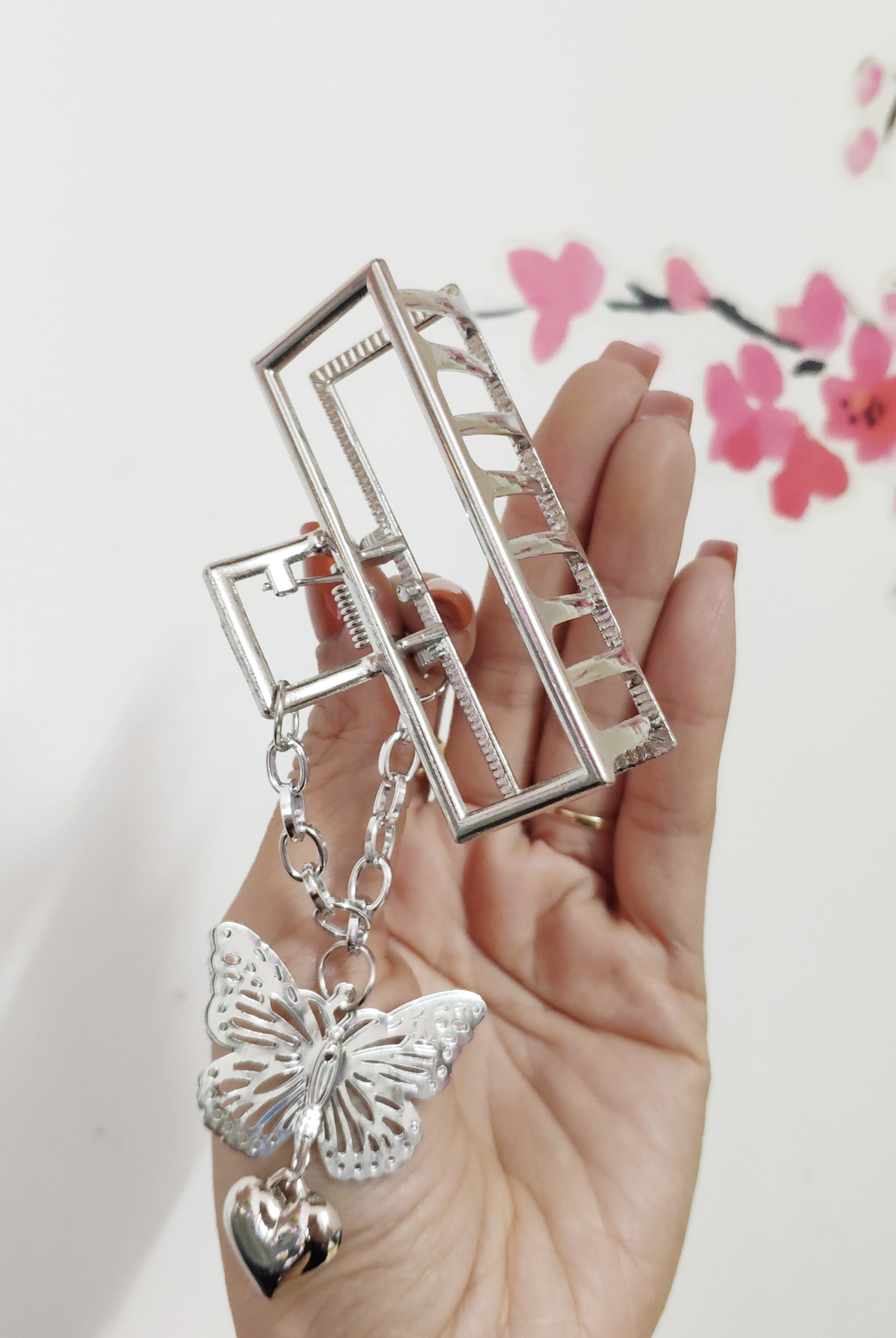 Kẹp Tóc Kim Loại Phối Xích Butterfly