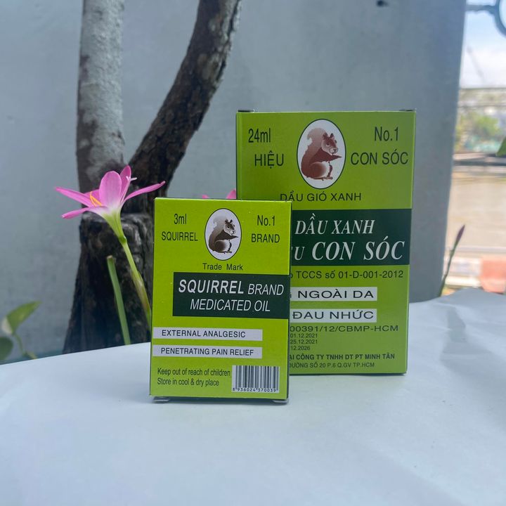 Dầu gió xanh hiệu con sóc