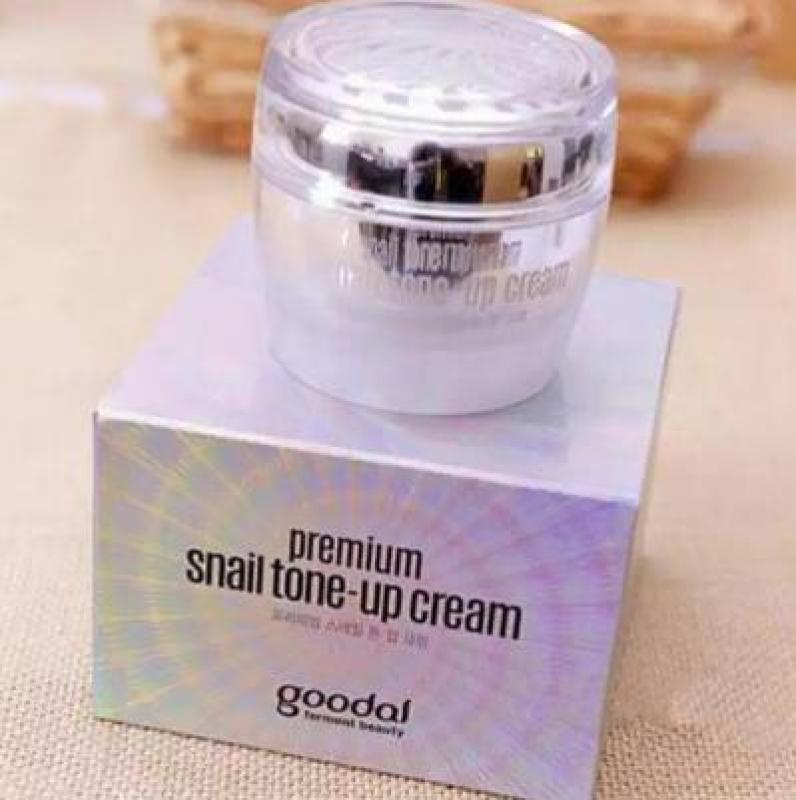 Kem ốc sên dưỡng trắng da Goodal Premium Snail cao cấp