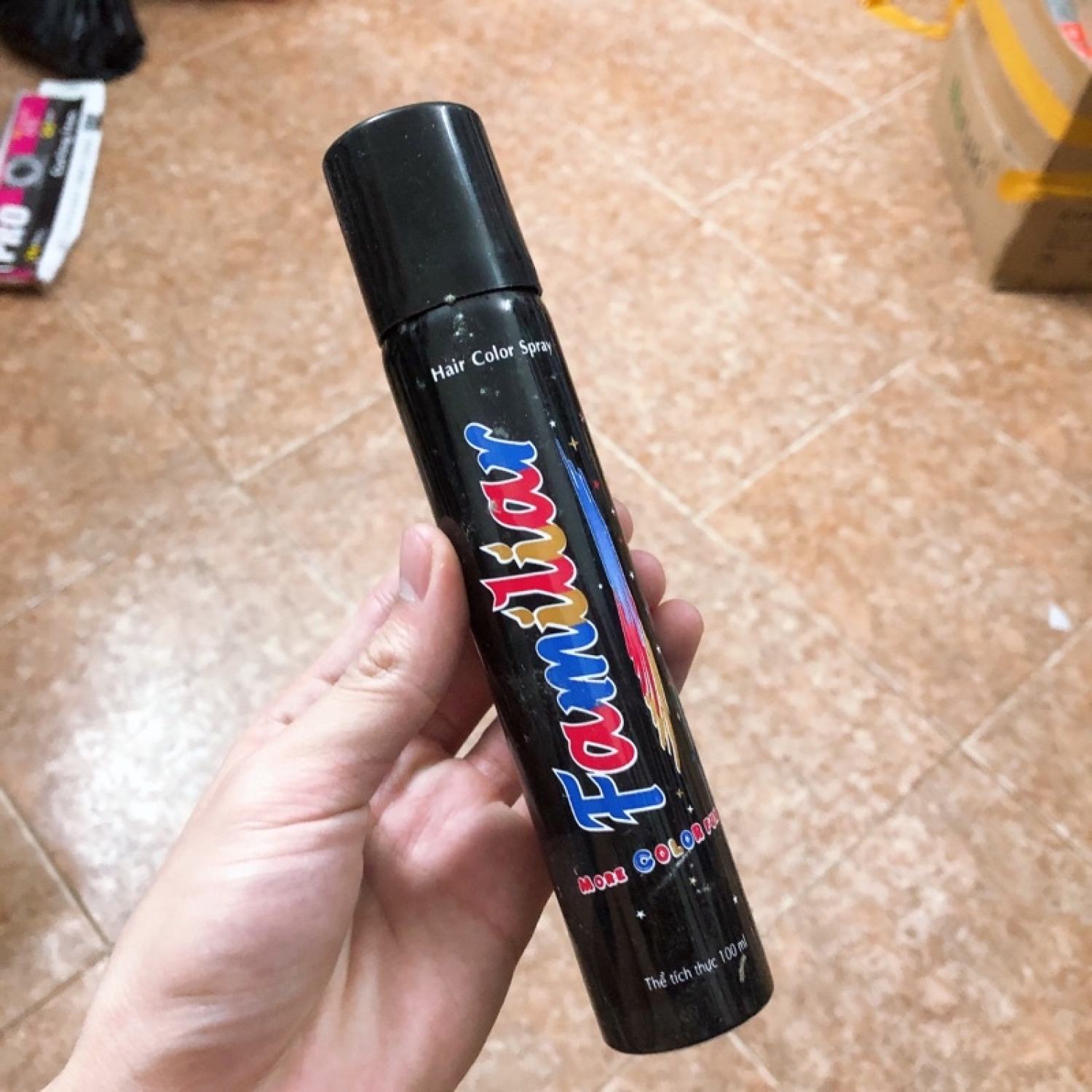 Gôm xịt tóc Familiar , gôm xịt tóc màu đen 100ml