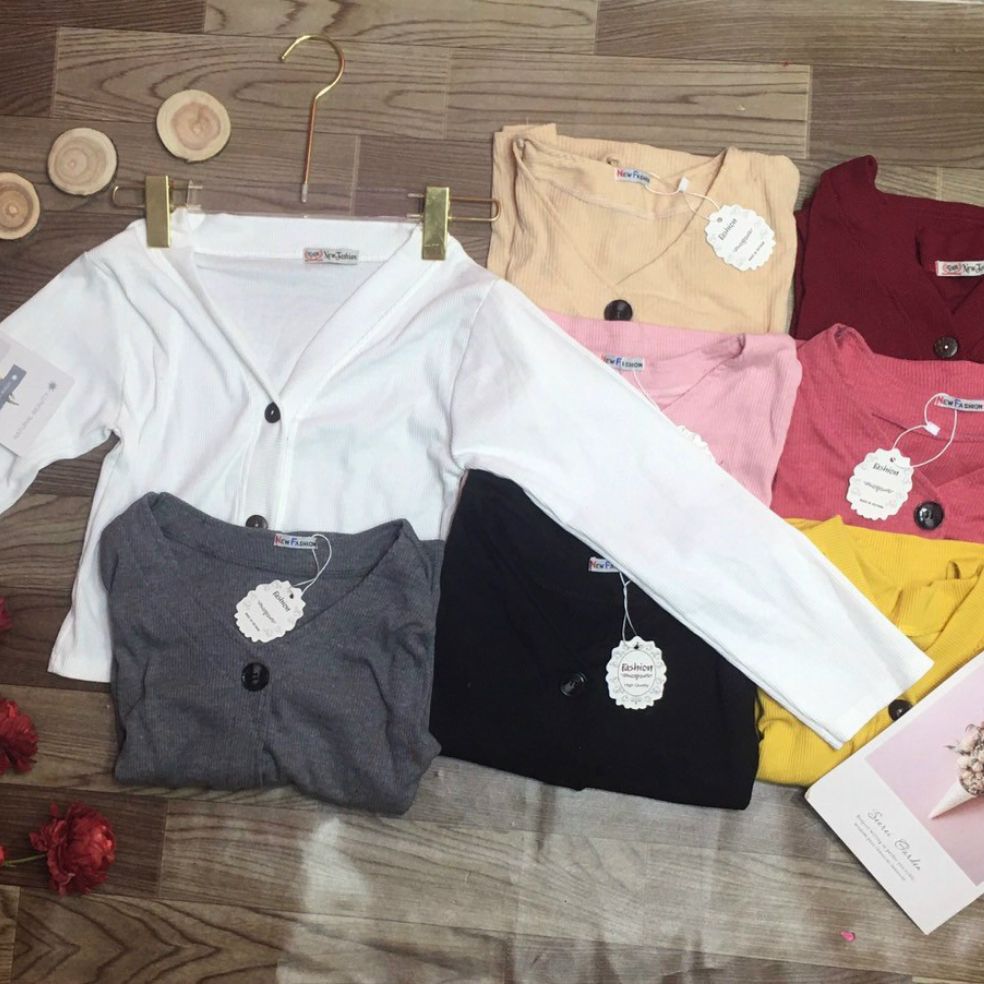 Áo thun kiểu# áo dáng croptop nút kiểu áo khoác ngoài form 45kg