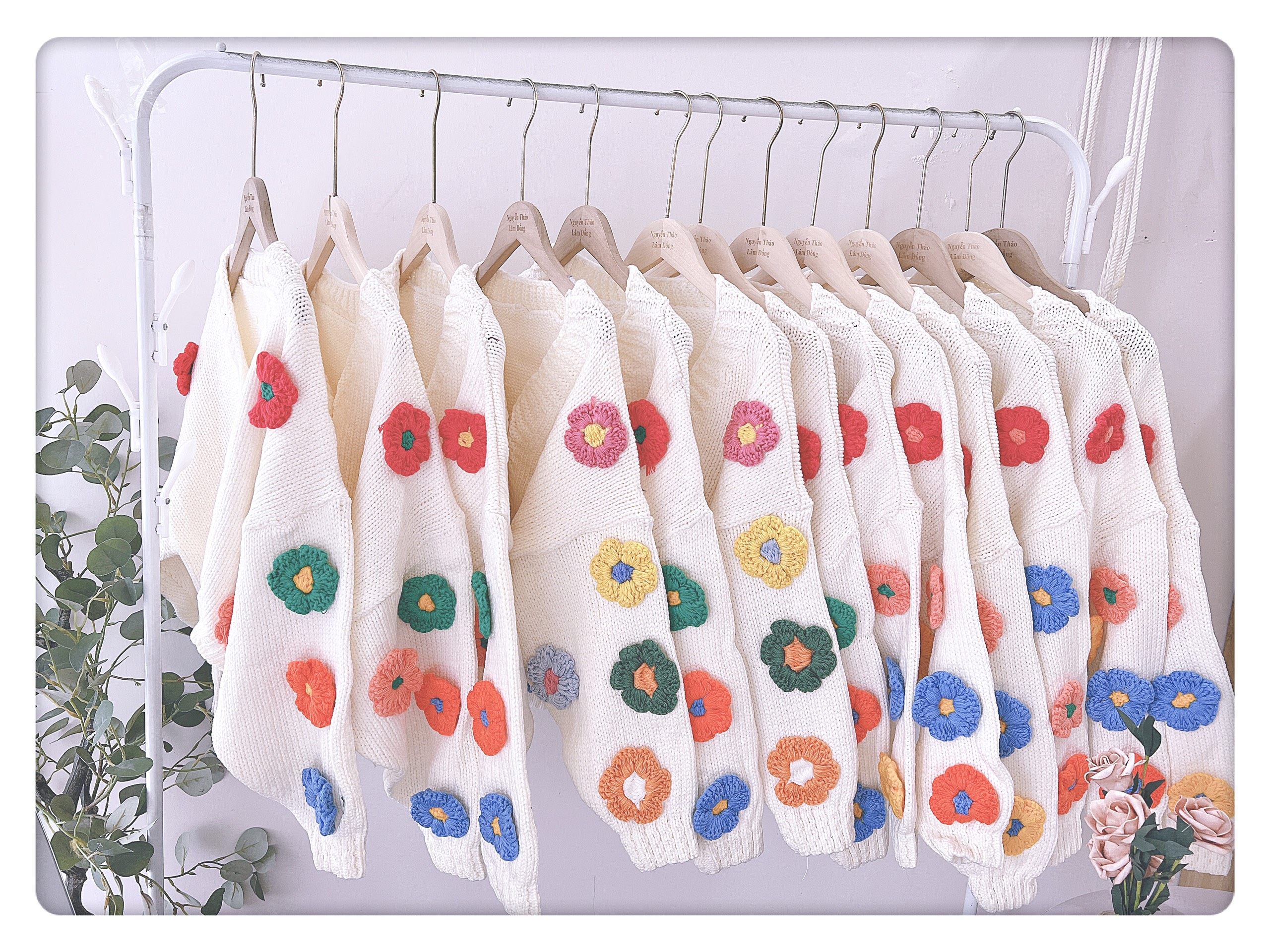 Áo Len Cardigan Gắn Hoa nhiều màu [CÓ SẴN]