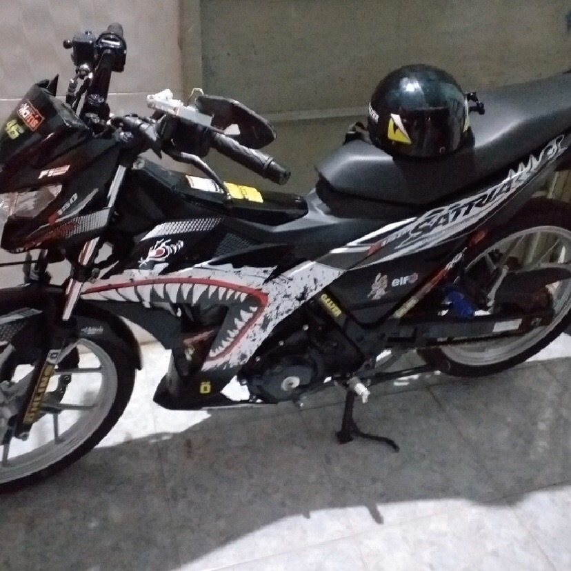 Tem rời Satria Fi Răng cá mập trắng đen