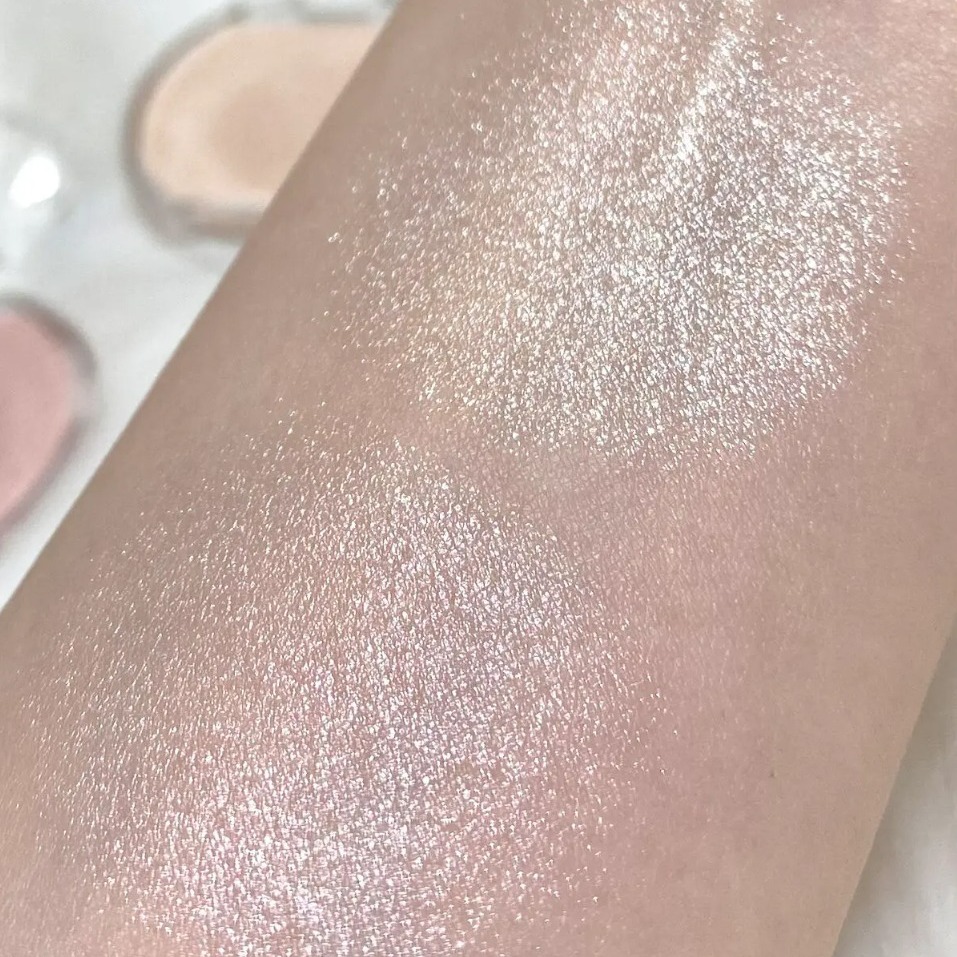 Phấn bắt sáng Canmake Munyutto Highlighter