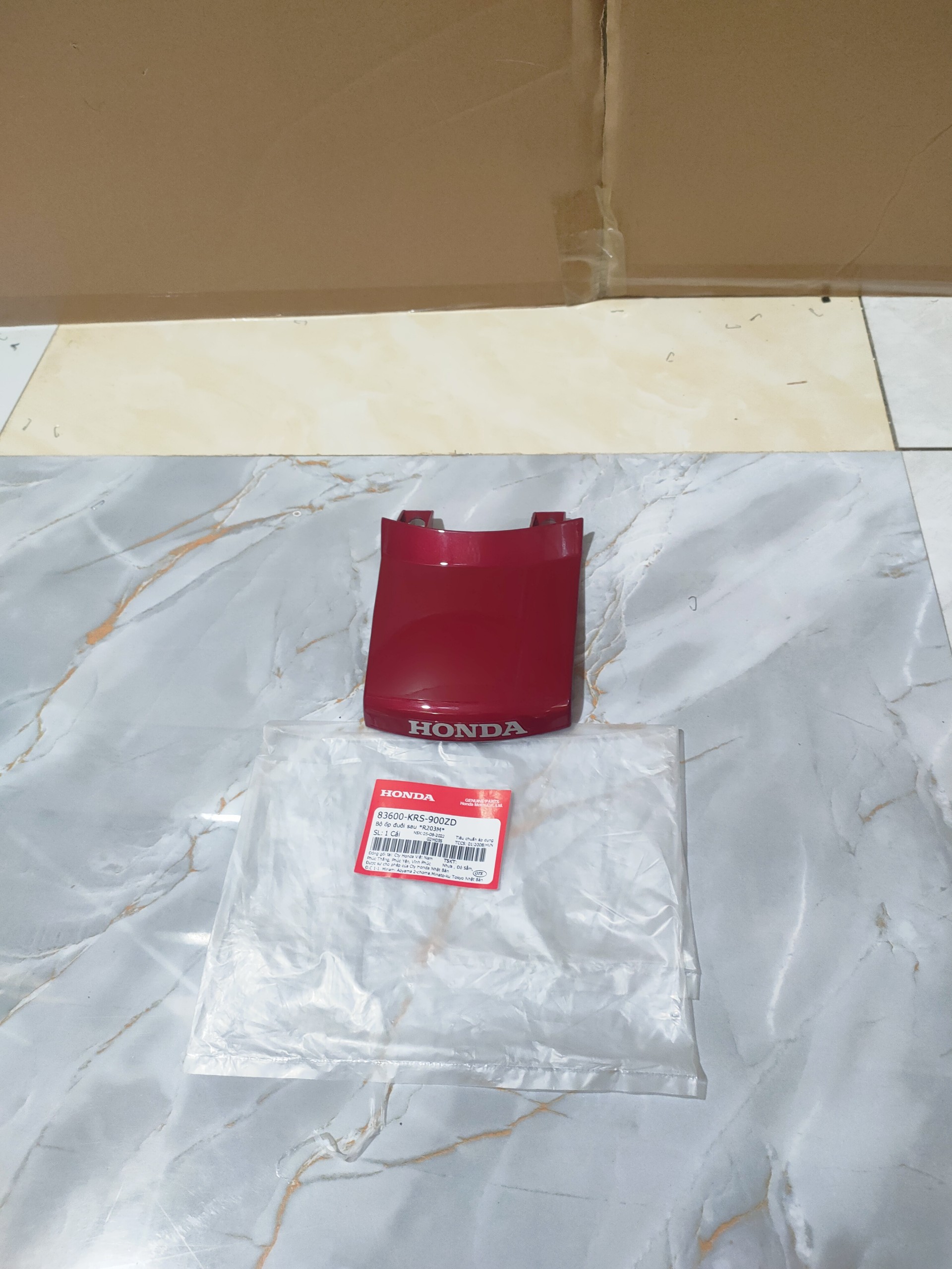 ốp đuôi sau WAVE α Cũ năm 2002 Màu Đỏ Sẫm*R203M* (83600KRS900ZD)