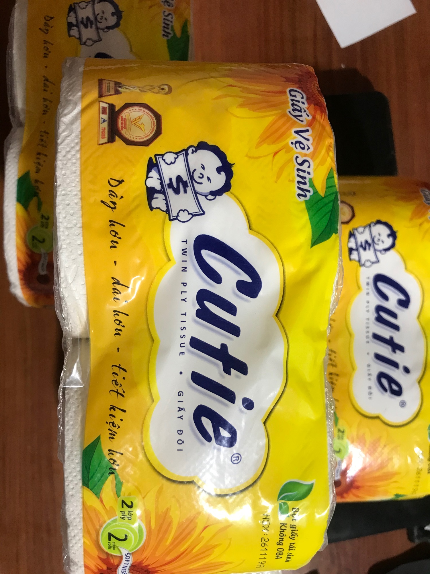 [HCM]Giấy vệ sinh Cutie (700gr/1 bịch)