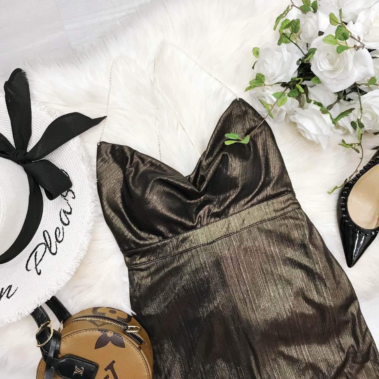 Đầm body cổ đỗ ánh bạc