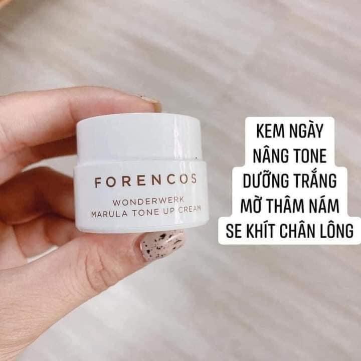 Kem Forencos trắng dùng cho ban ngày