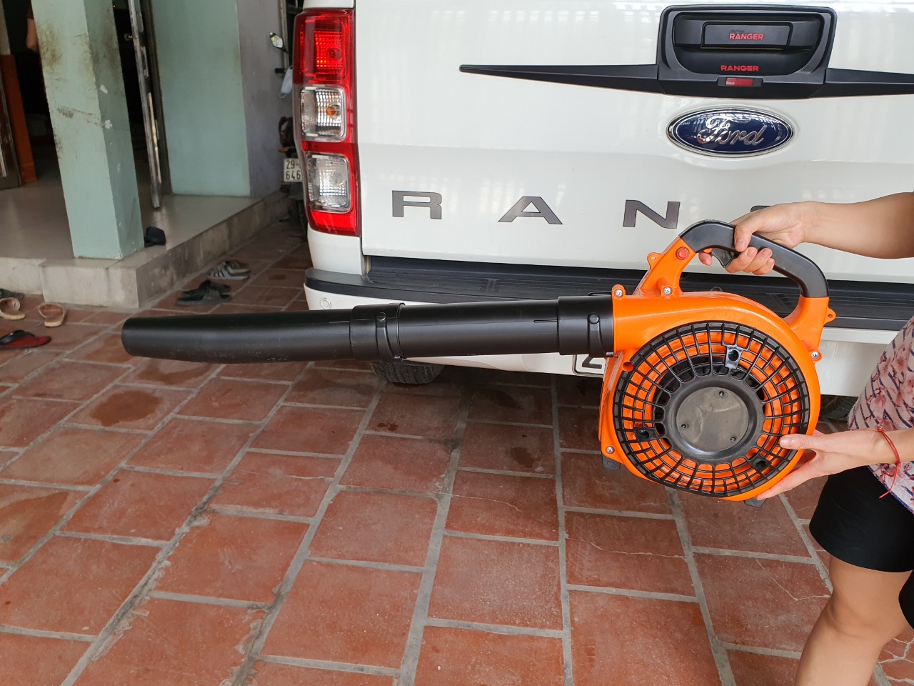 Máy thổi bụi, lá cây chạy xăng 2 thì siêu khỏe blower vac
