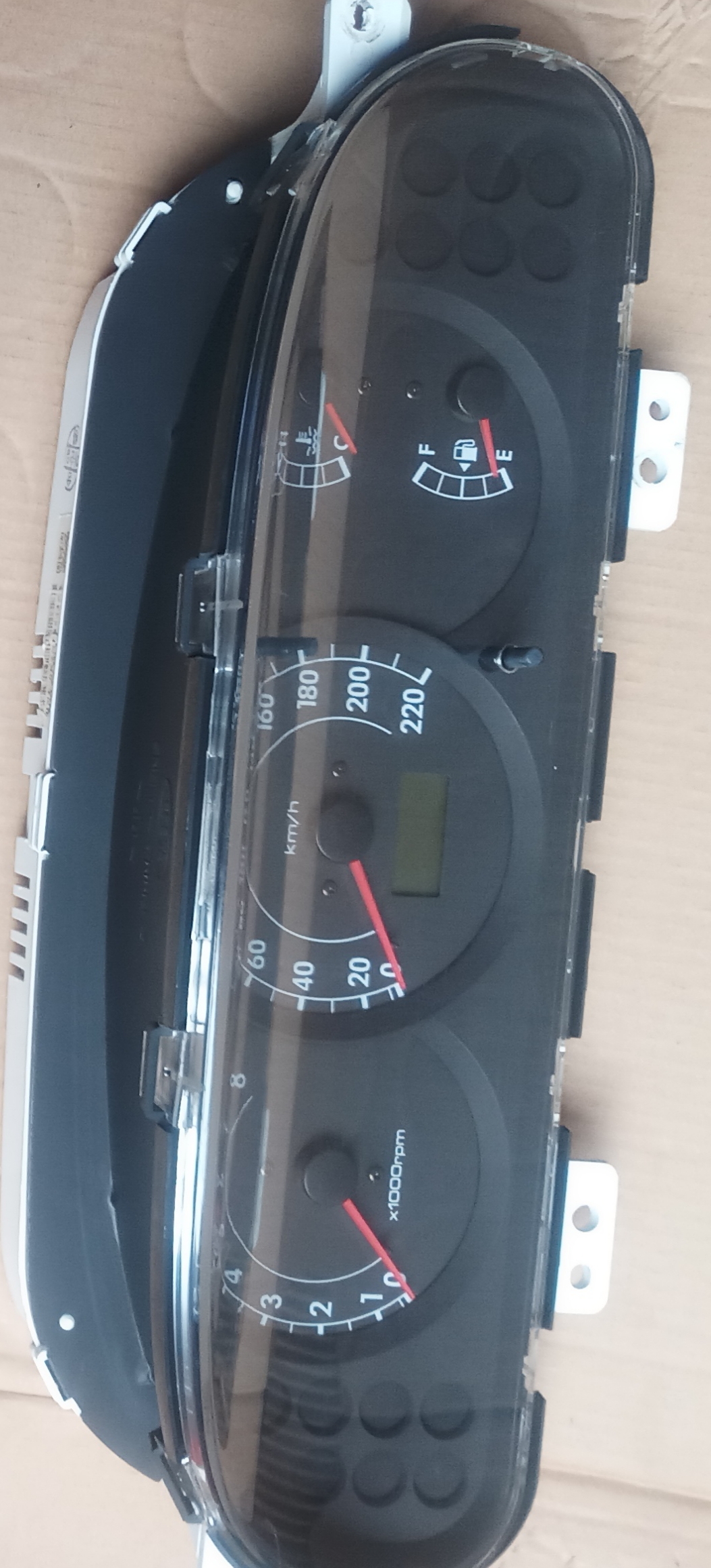 Đồng hồ tấp lô KIA SPECTRA 2002