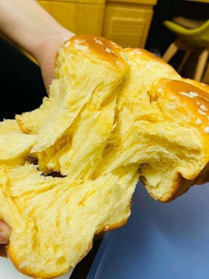 BÁNH MÌ HOA CÚC Harrys Pháp