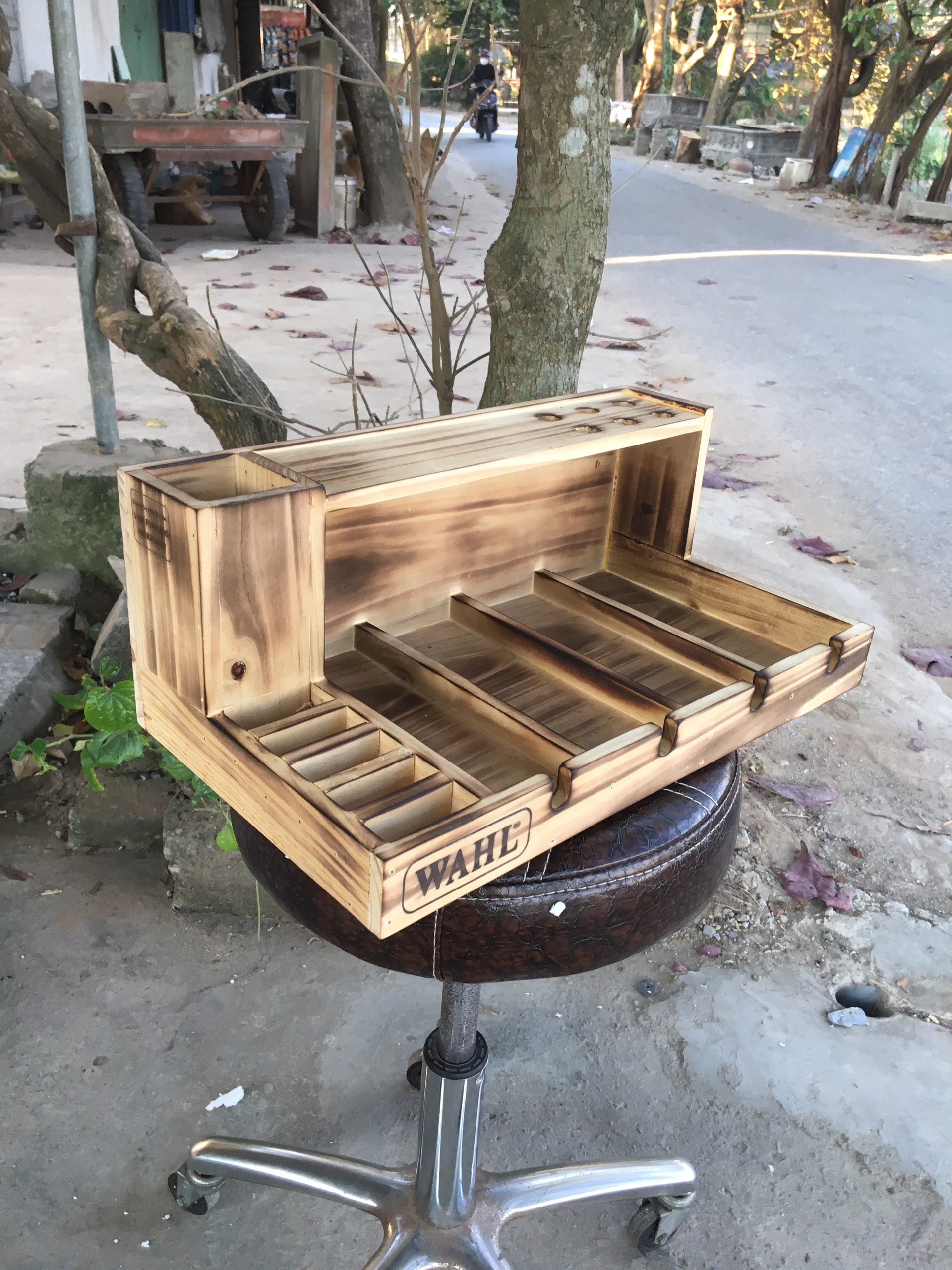 khay gỗ đựng tông đơ