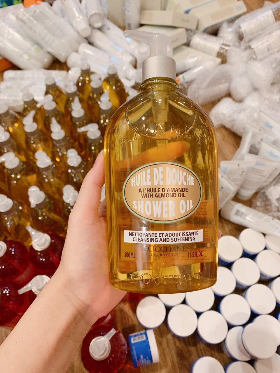 Sữa tắm L'OCCITANE mùi hạnh nhân 500ml