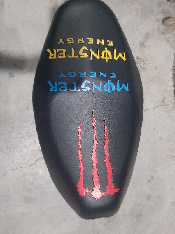 Vỏ yên Monster