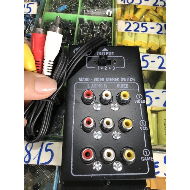 HOT-Bộ chia tín hiệu AUDIO- VIDEO STEREO Ra 3