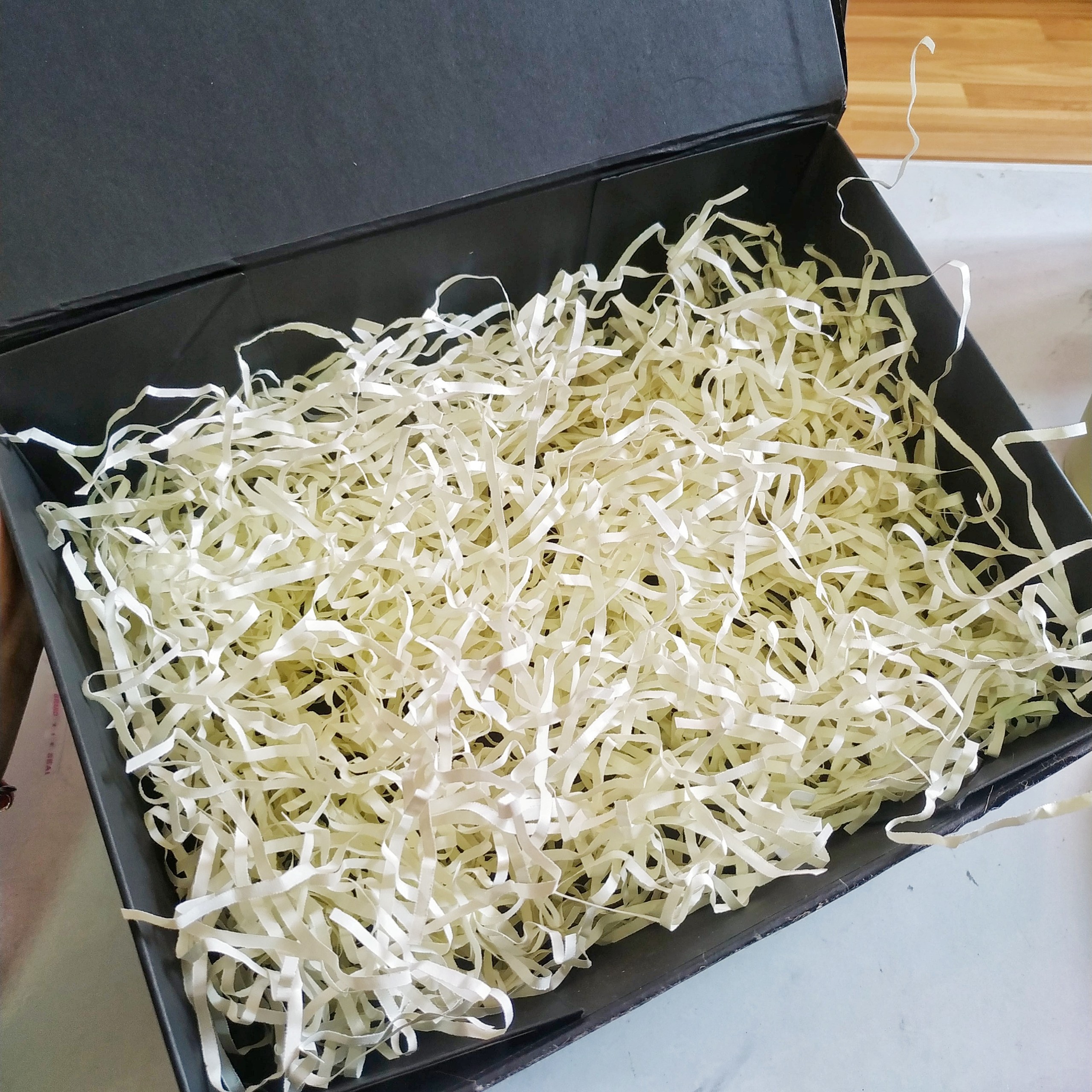 Giấy Rơm Lót Hộp Quà (Túi 20gr)