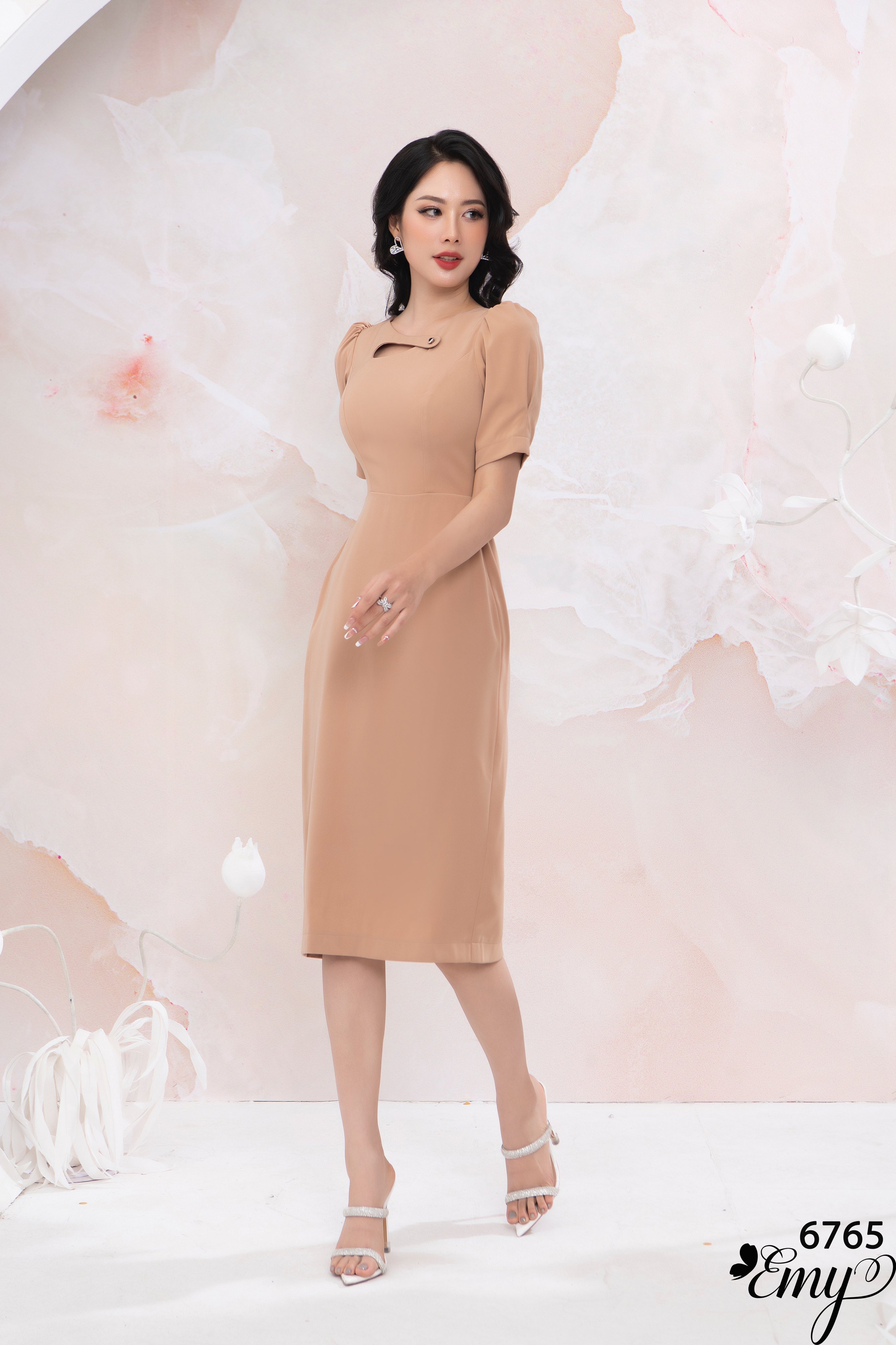 Đầm EMY EM6765 Body Bút Chì Cách Điệu