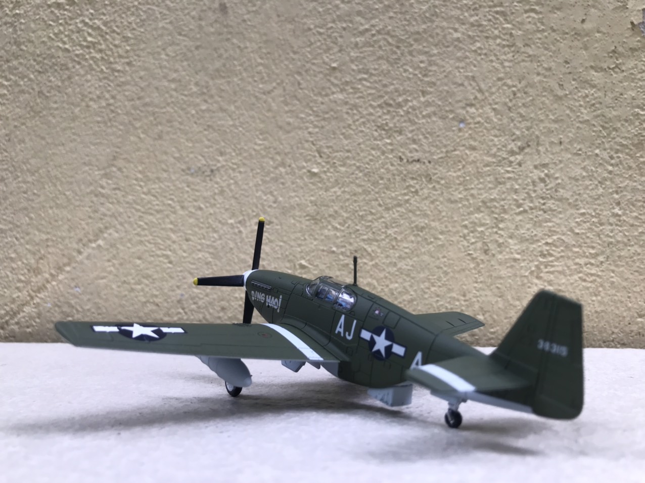 Mô hình Máy bay Tiêm kích P-51B Mustang 1:72