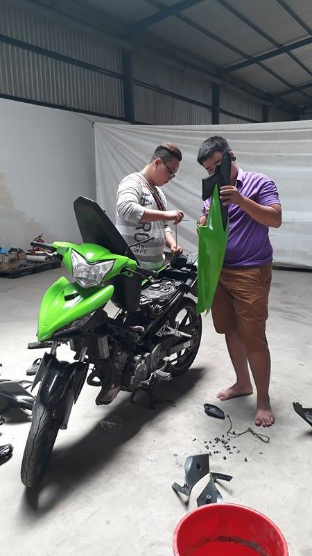 Sơn xịt Samurai K417 màu xanh lá cây