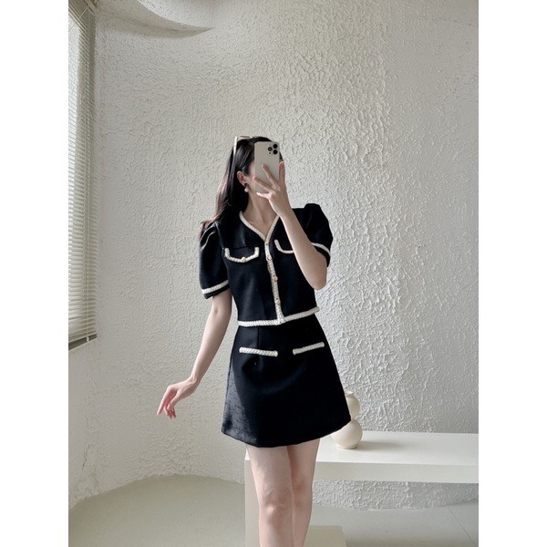 SET (có bigsize) ÁO ĐEN VIỀN TRẮNG + CHÂN VÁY H21