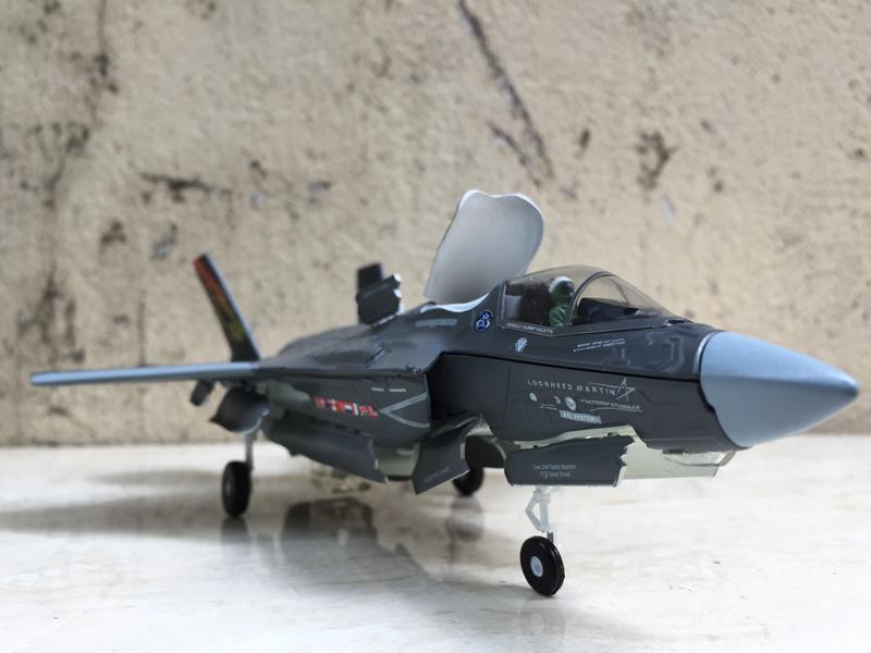 [HCM]Mô hình Máy bay F- 35B Lightning II - 1:72