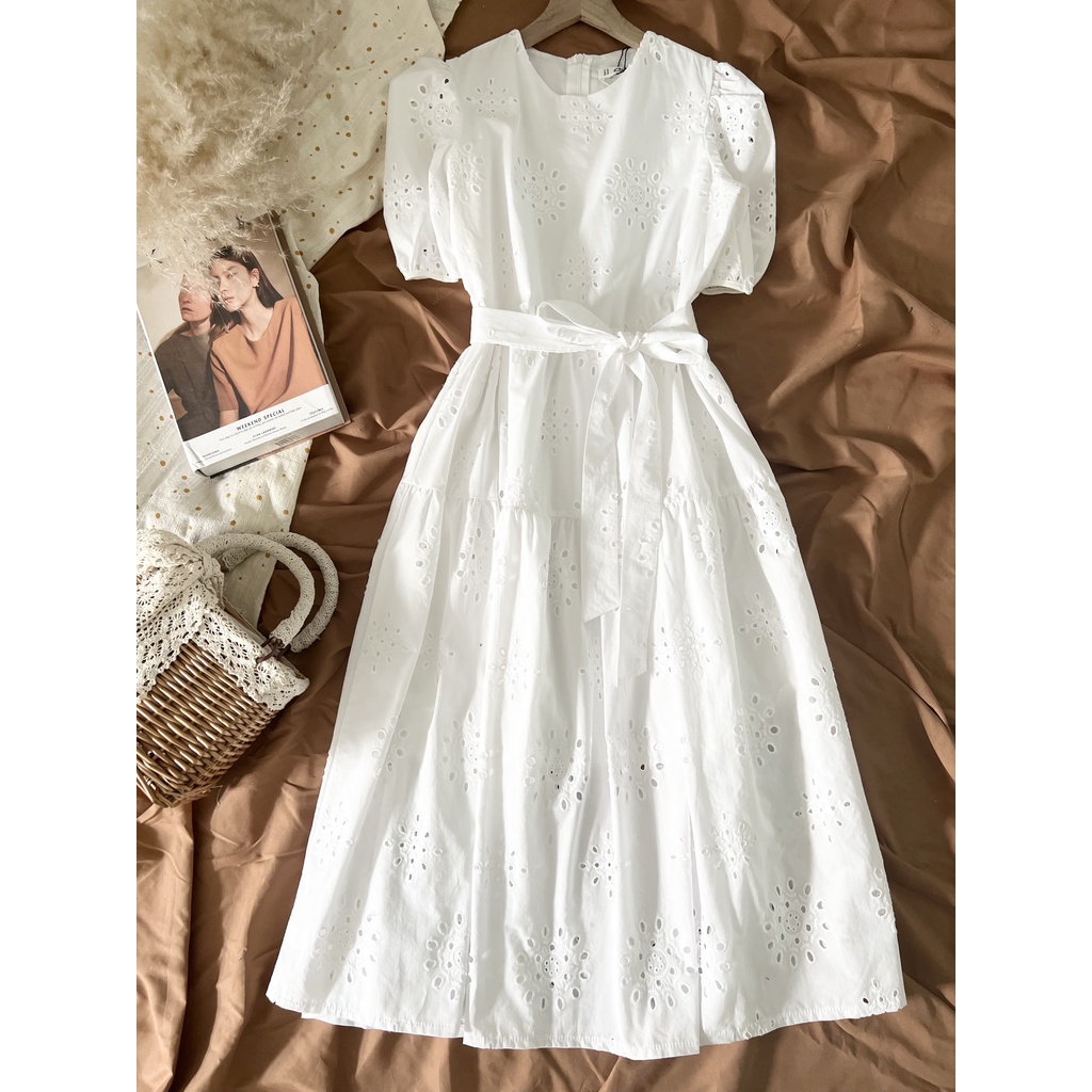 Đầm trắng thô ren dự tiệc A1958