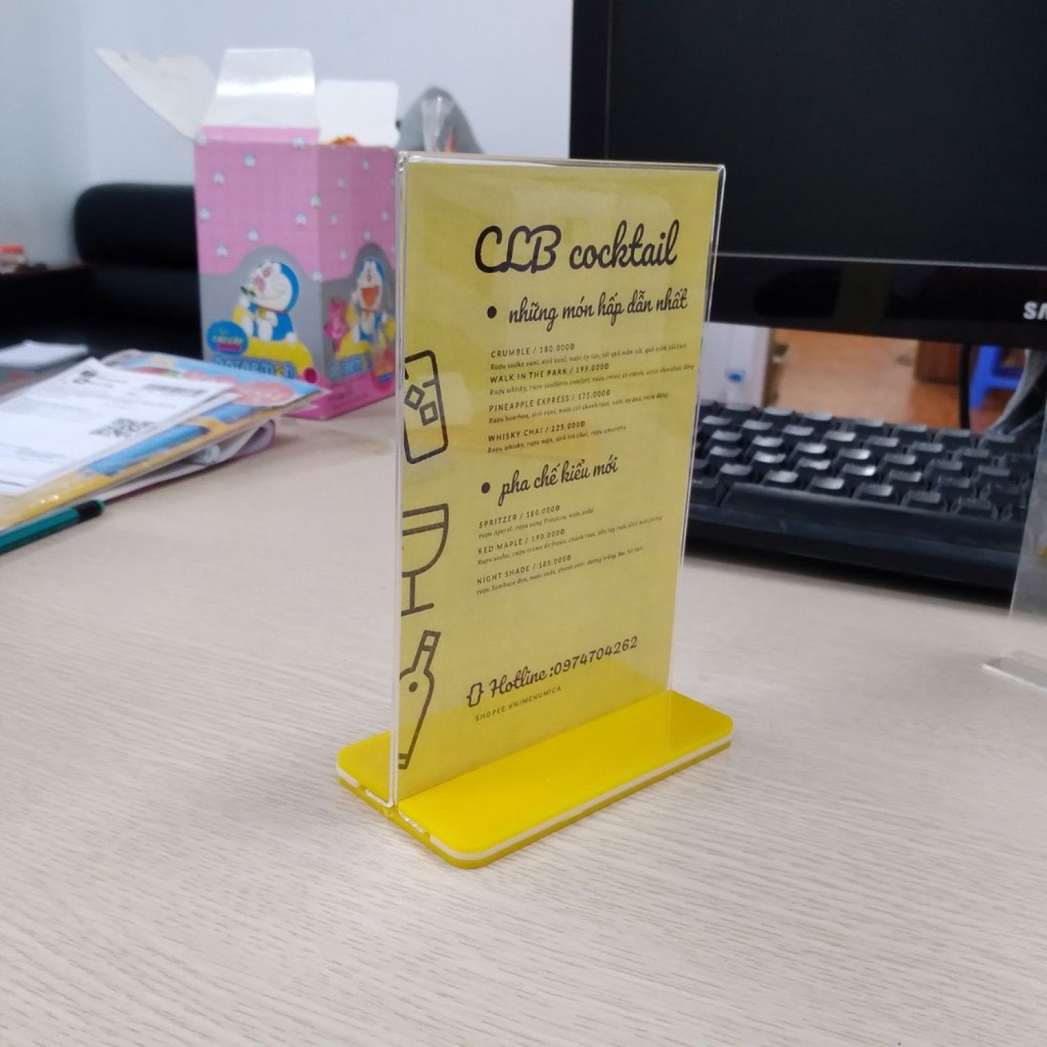 Menu mica A5(15 x 21cm),Card Stand loại đẹp đế lùa