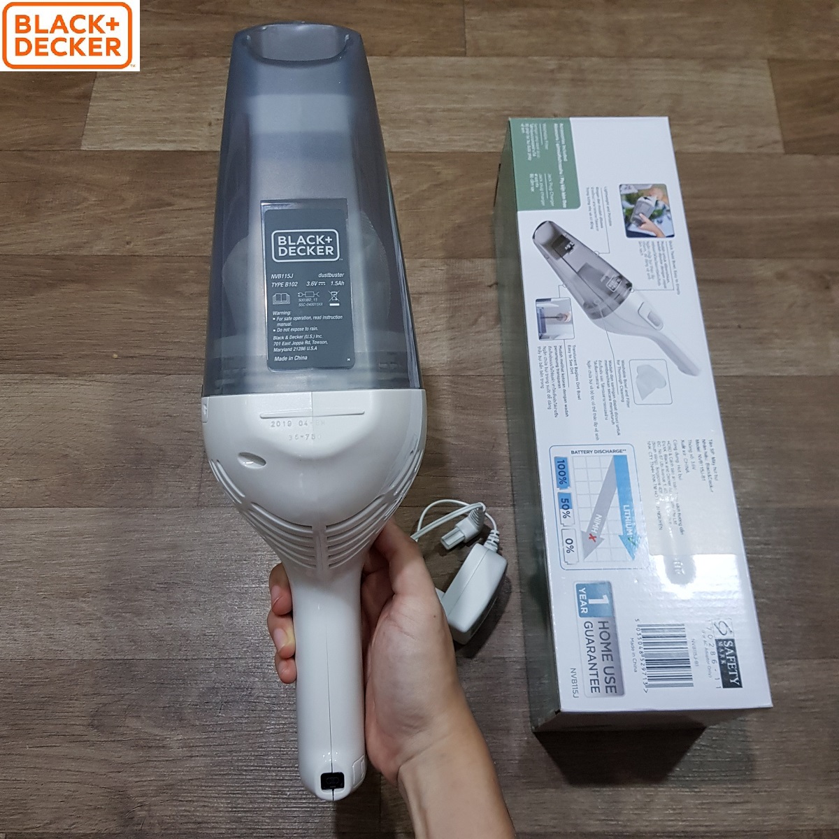 Máy Hút Bụi Cầm Tay Dùng Pin Black & Decker NVB115J-B1 (3.6V)