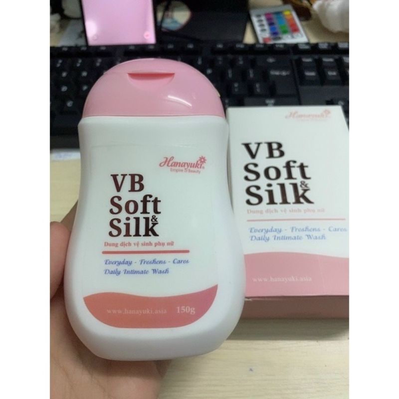 Dung Dịch Vệ Sinh Phụ Nữ HANAYUKI Hồng VB Soft & Silk 150g.