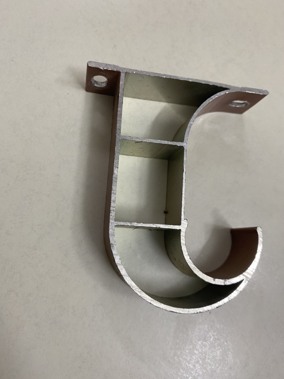 Bát đỡ thanh treo rèm 10cm, 16cm, 22cm ( bát bắt vào tường , trần )