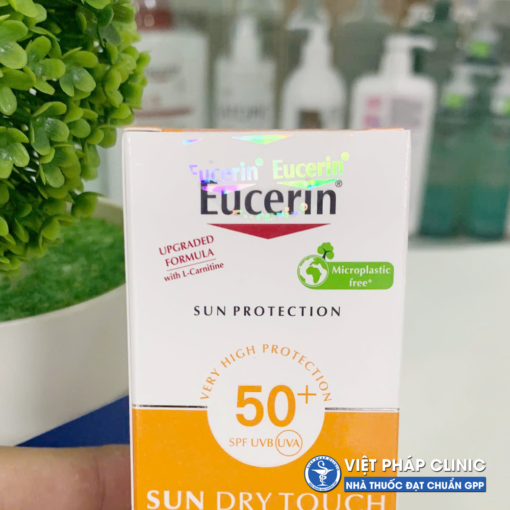 Kem Chống Nắng Eucerin Oil Control SPF50+ Kiểm Soát Nhờn