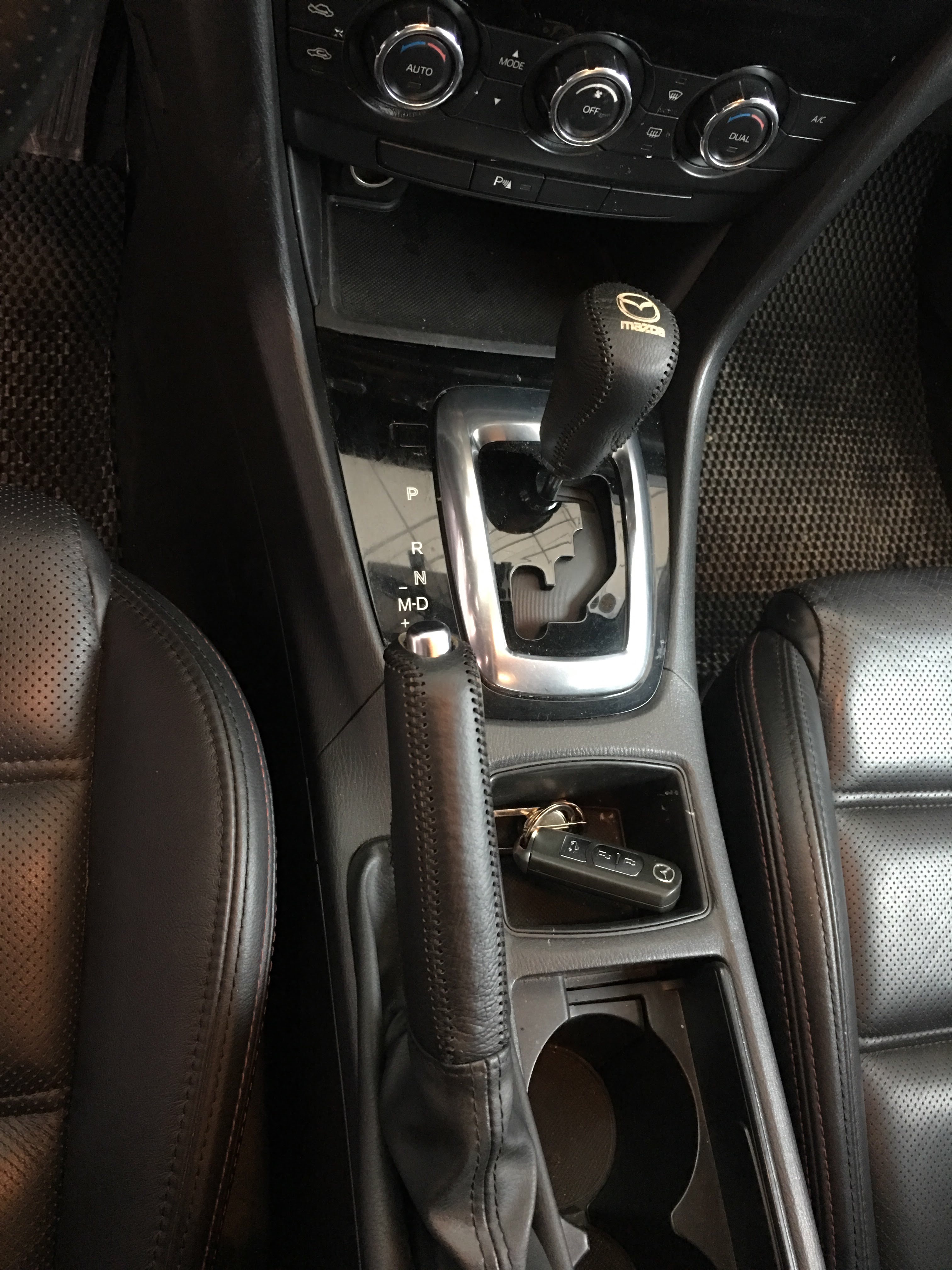 Bọc cần số mazda 3,6,cx5 2011 - 2015 at