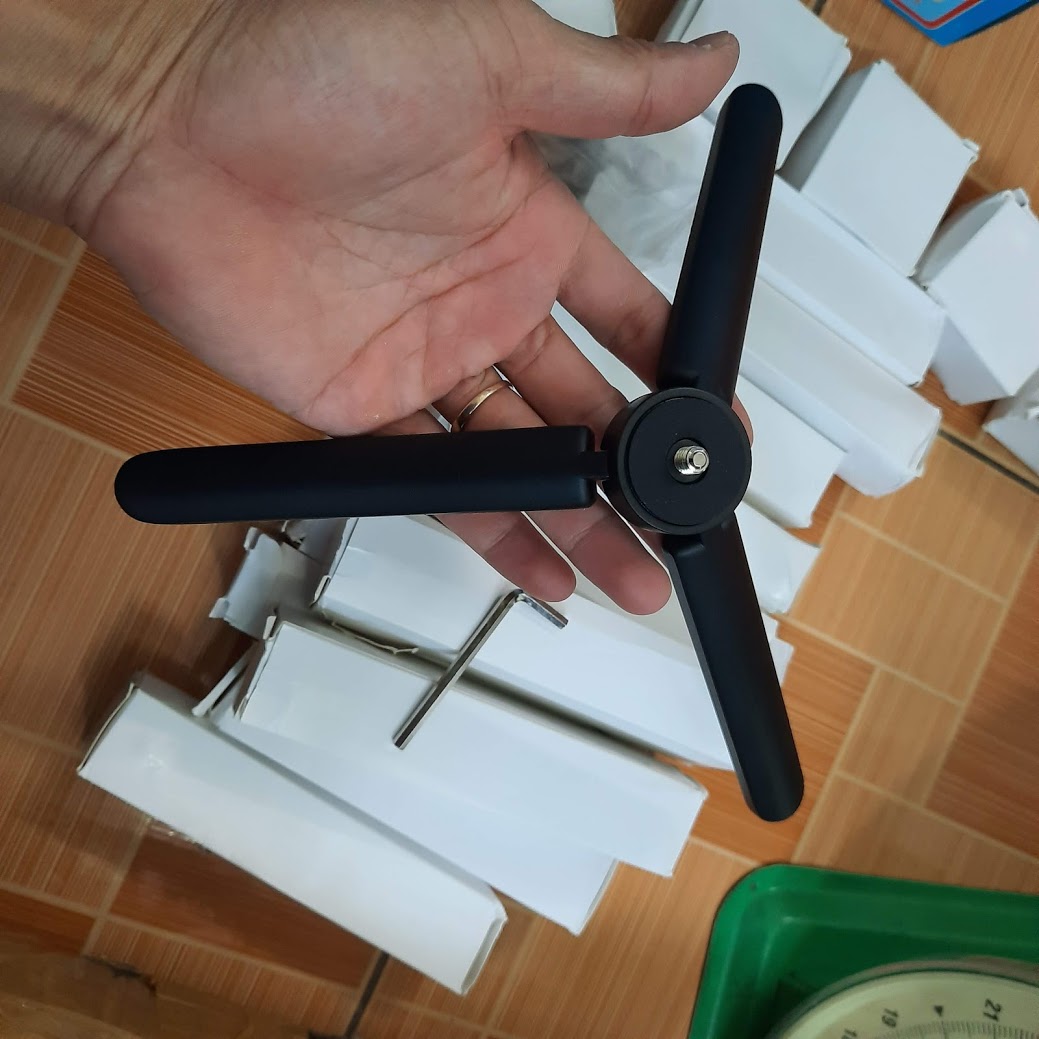 TRIPOD MINI BẰNG SẮT CHO MÁY ẢNH