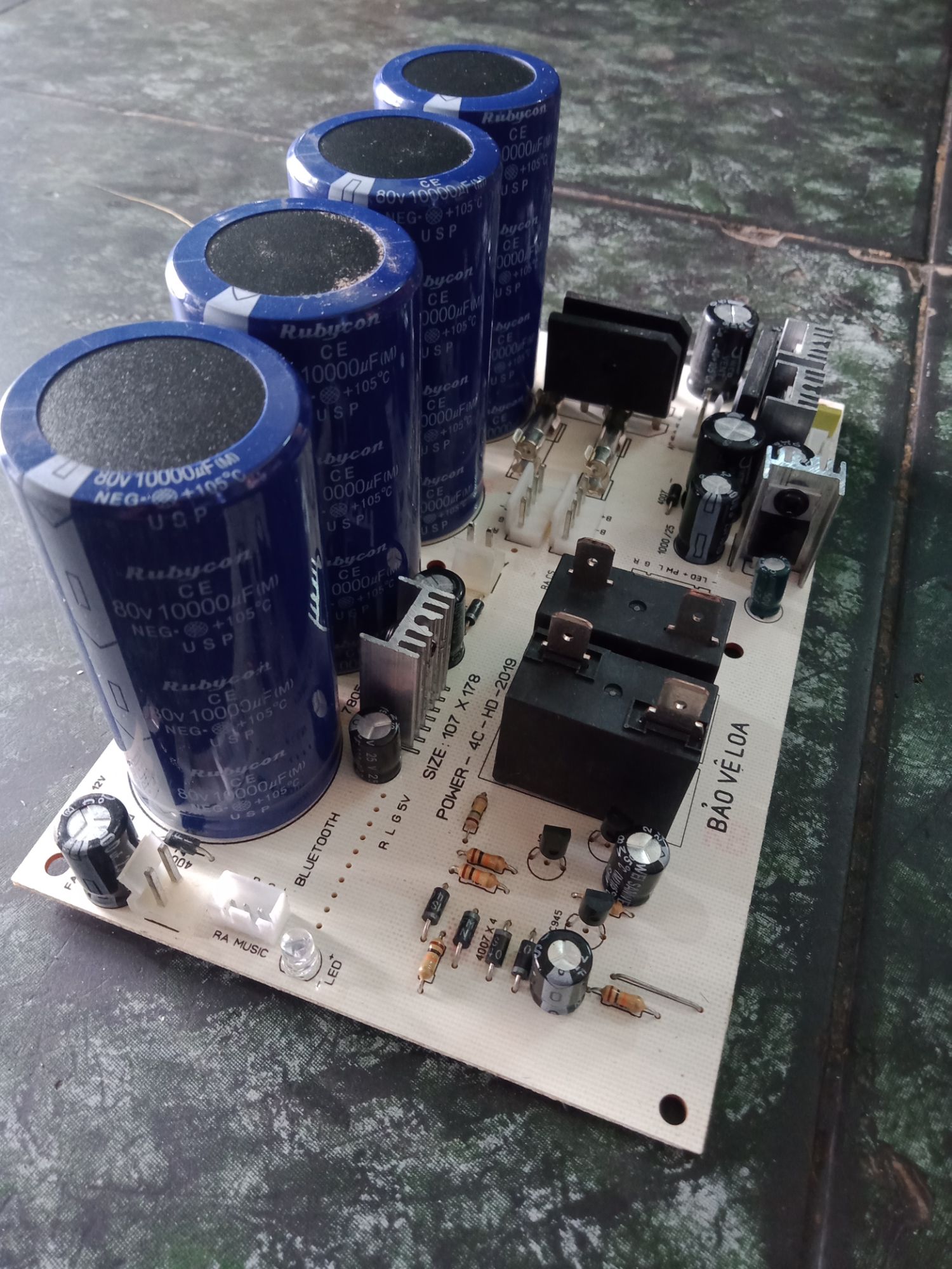 mạch nguồn 4 tụ 80v 10.000uf