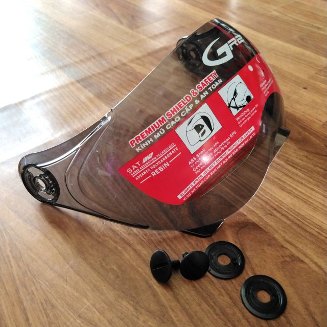 Kính Gắn Nón Bảo Hiểm 1/2 Và 3/4 Càng Liền