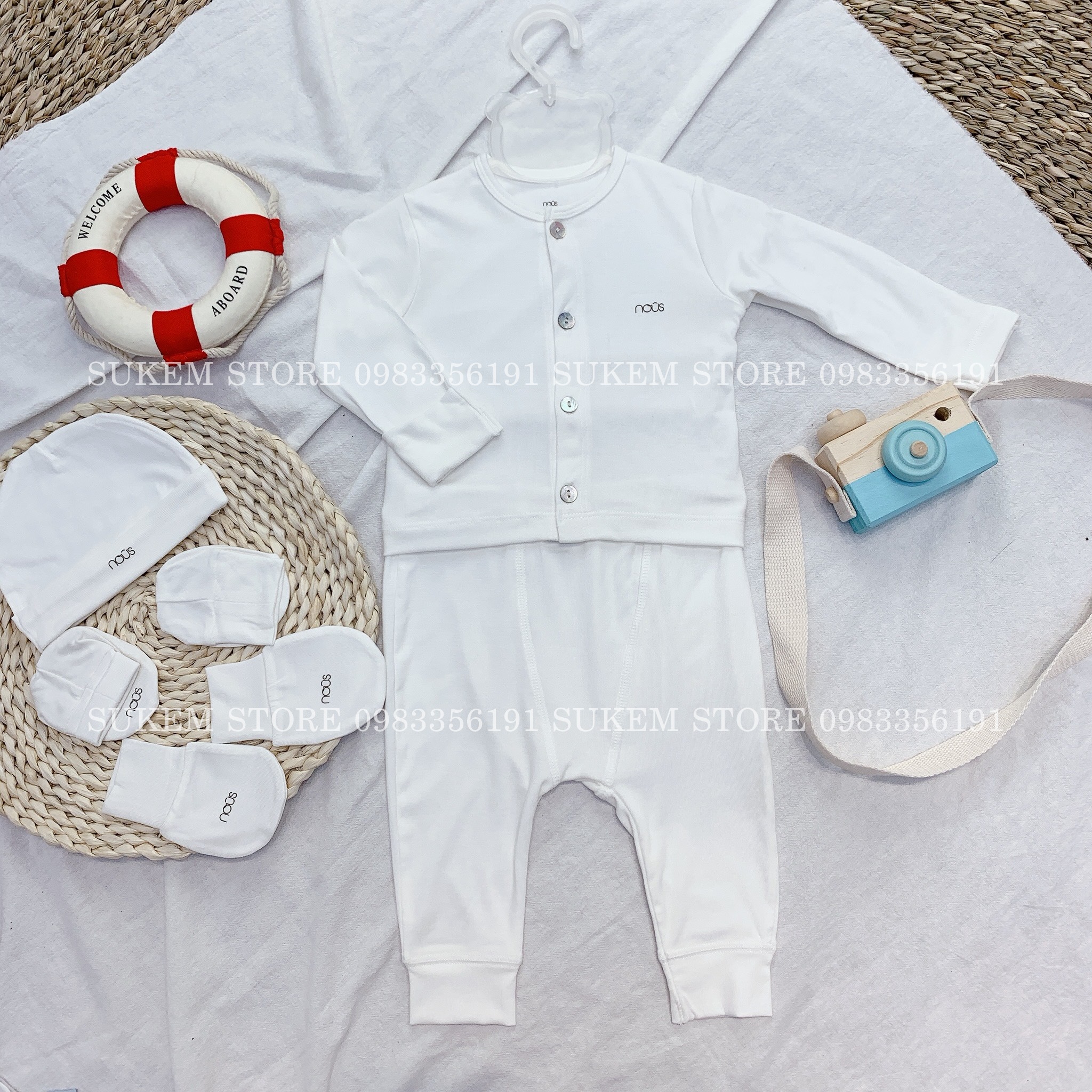 Bộ cài thẳng dài petit trắng Nous 2020 - Sukem Shop