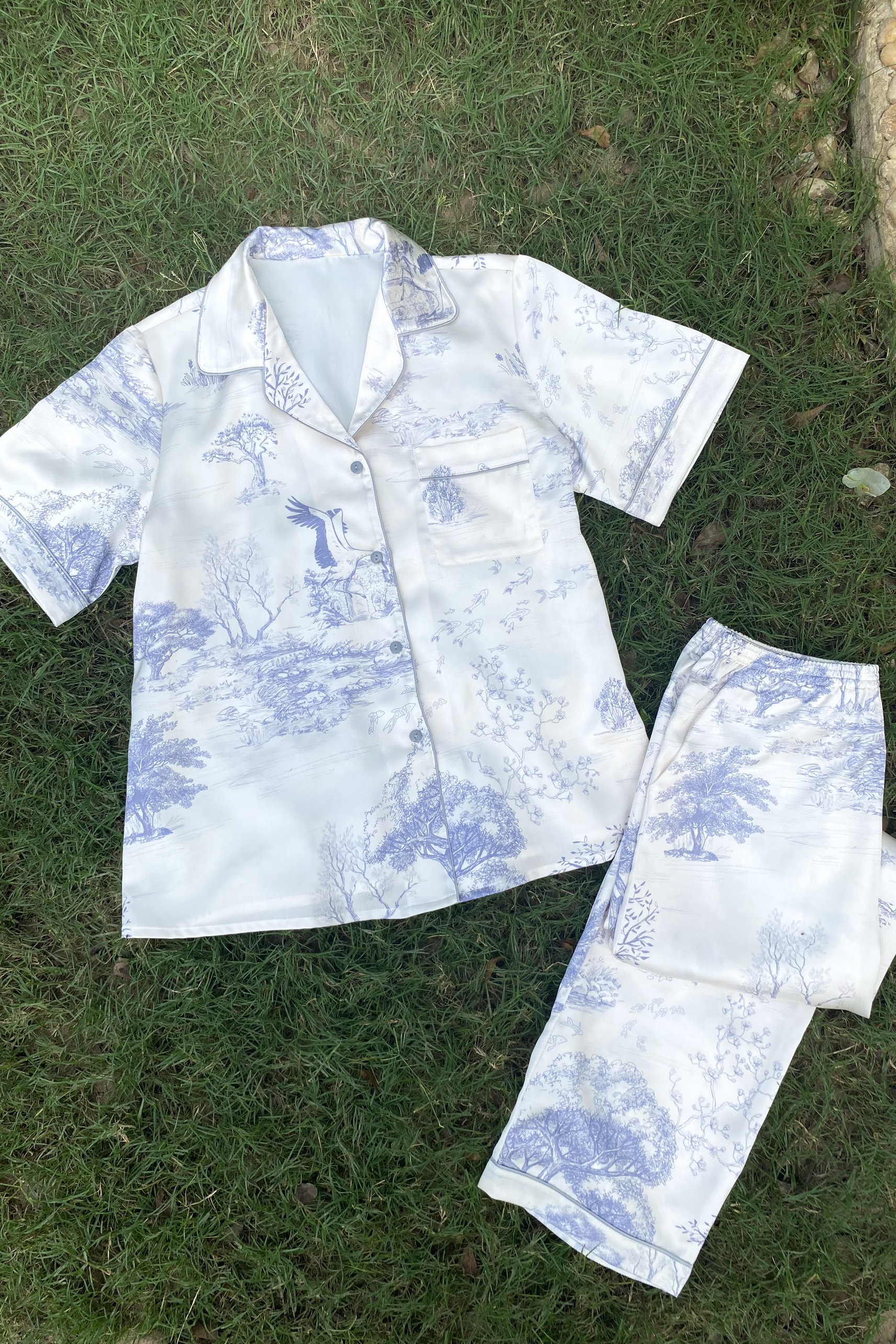 VIBES Bộ pijama dài lụa cao cấp Modest Long Py Set