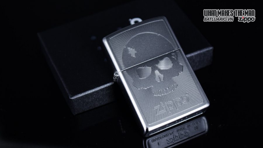 Zippo 29858 - Zippo Skull with Lines Satin Chrome