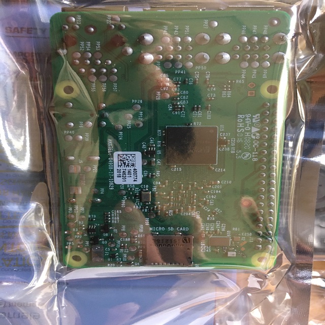 Combo máy Tính Raspberry Pi 3 Model B+ Made In UK
