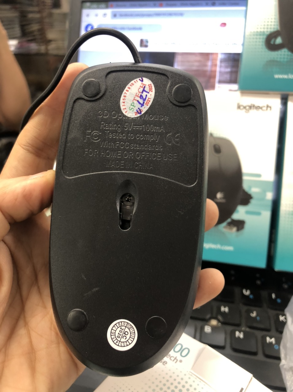 Chuột dây Logitech B100 (Đen)- Mới 100%- Bảo Hành 12 Tháng