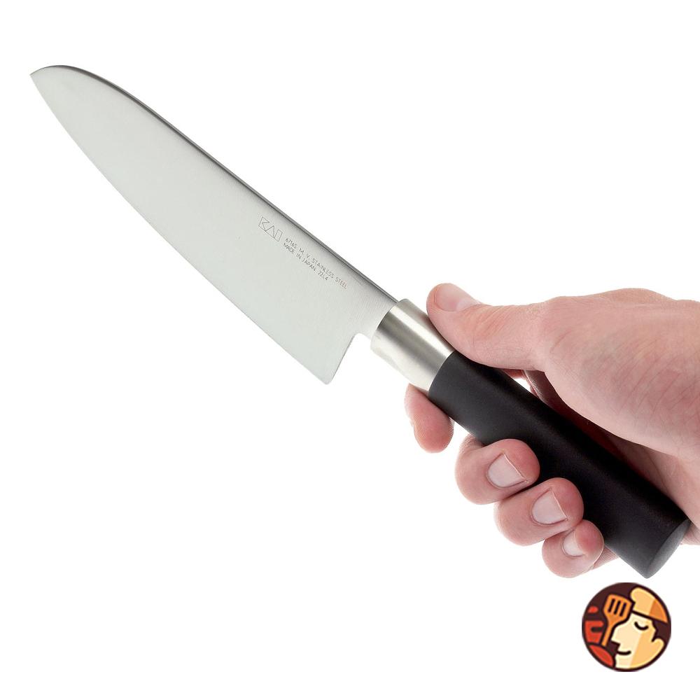 Dao Santoku KAI Wasabi Black 16.5 cm 6716S