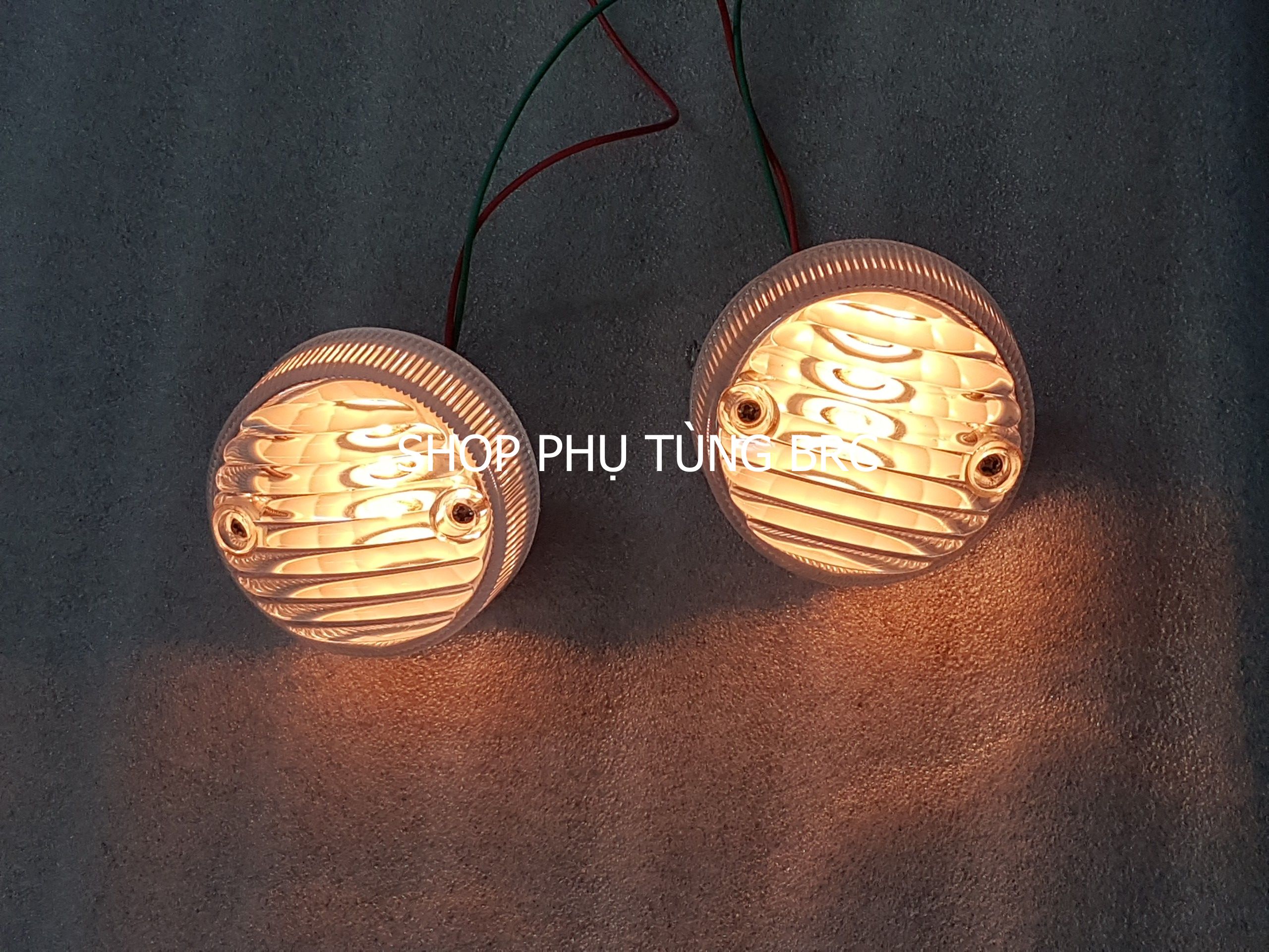 Cặp đèn xi nhan trước xe CUB đời mới.
