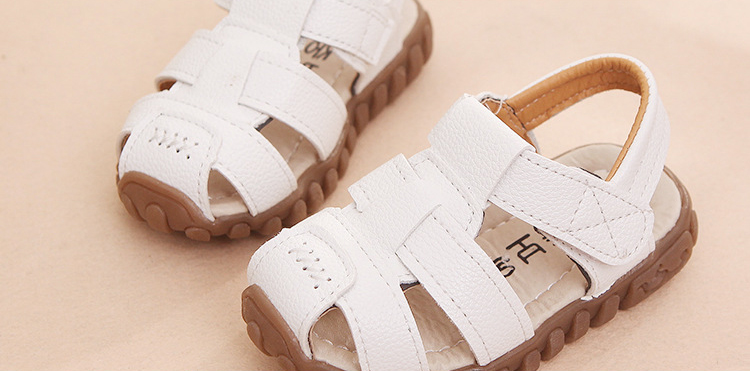 Giày sandal cho bé trai Size 21-30 RS140 (Trắng)