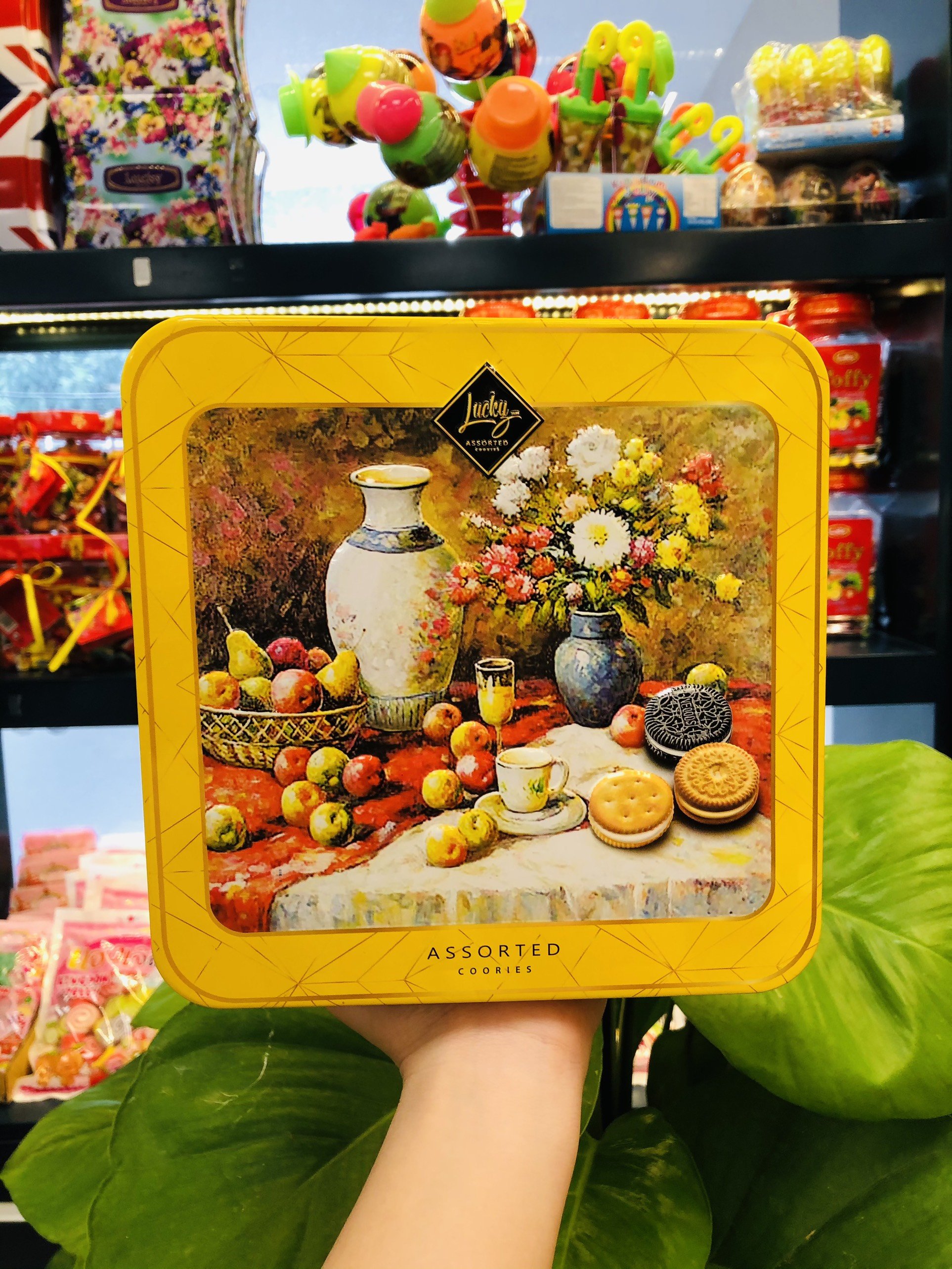 Bánh  LUCKYSUN 180g HỘP THIẾC