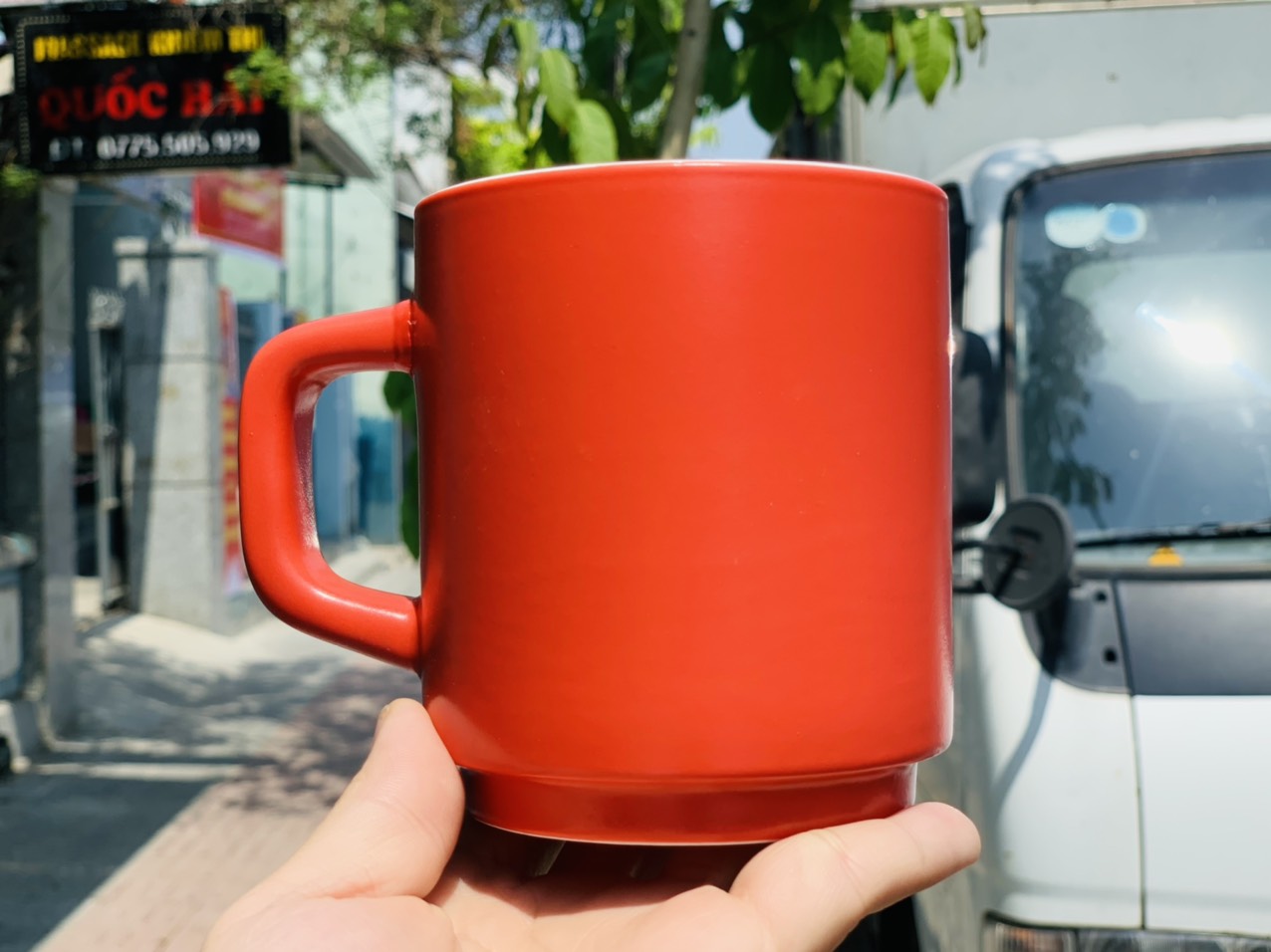 Cốc sứ có quai loại dày