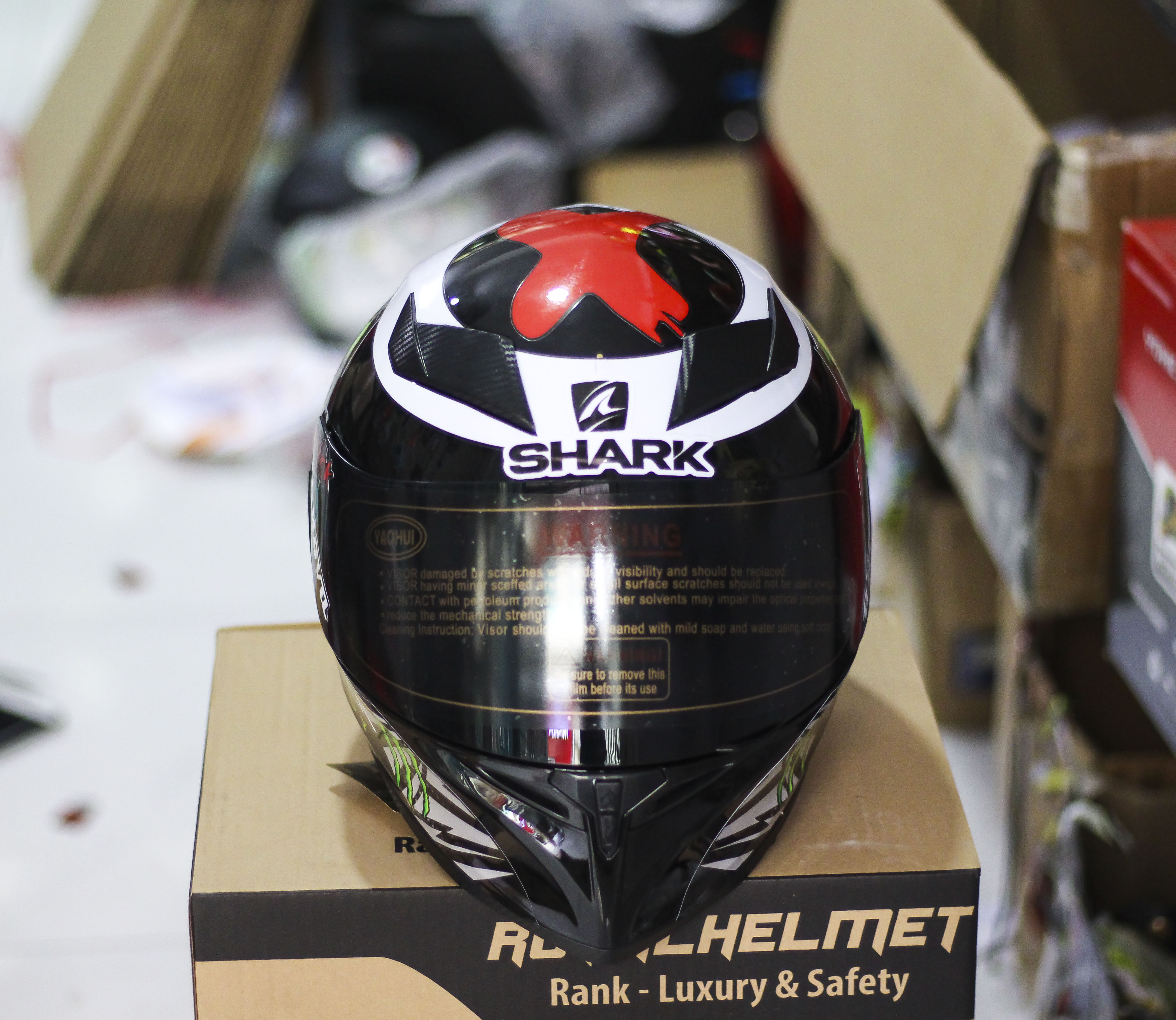 TEM DECAL SHARK V2 DÁN MŨ BẢO HIỂM FULLFACE